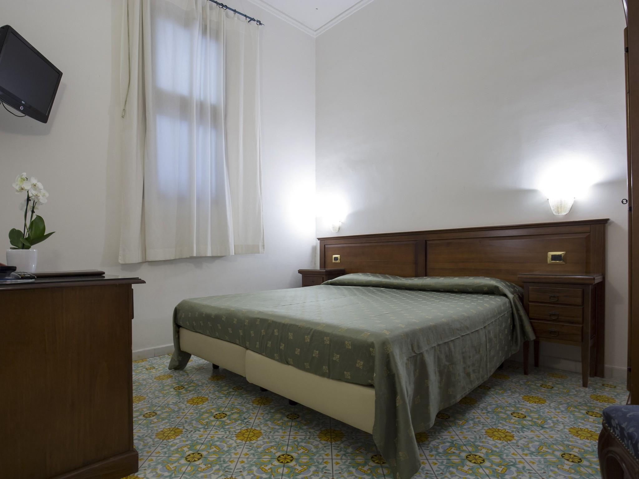 La Panoramica Hotel Кастелламмаре-ди-Стабия Экстерьер фото