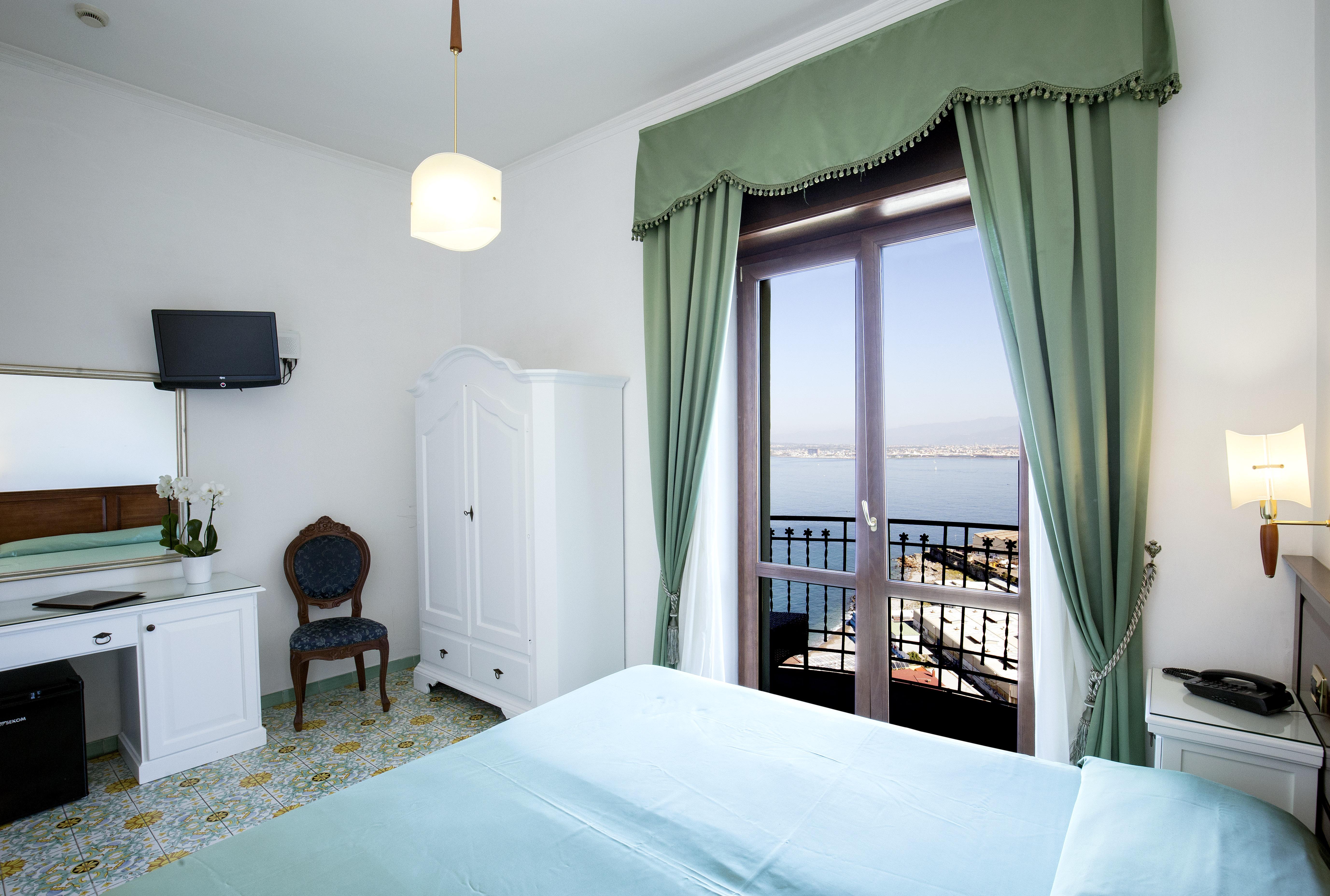 La Panoramica Hotel Кастелламмаре-ди-Стабия Экстерьер фото