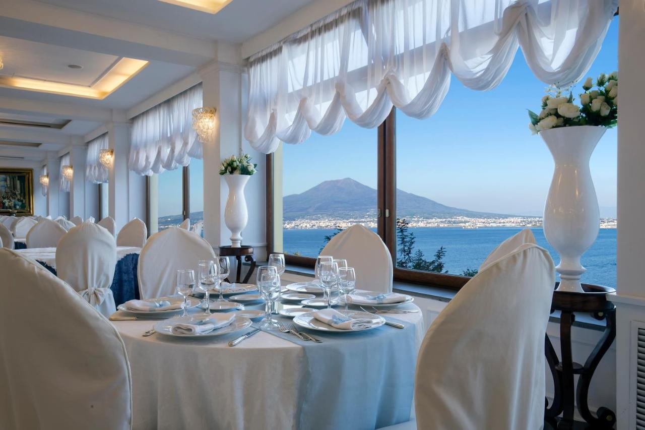La Panoramica Hotel Кастелламмаре-ди-Стабия Экстерьер фото