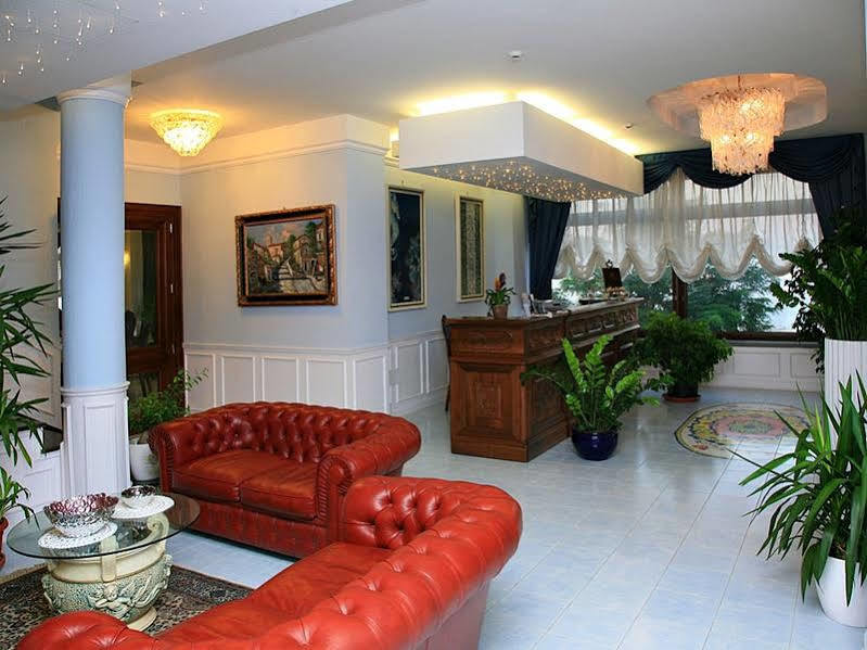 La Panoramica Hotel Кастелламмаре-ди-Стабия Экстерьер фото